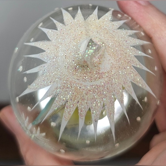 Vintage Unique Treasures Hand Blown Glass Globe Angel Ornament - Picture 11 of 16